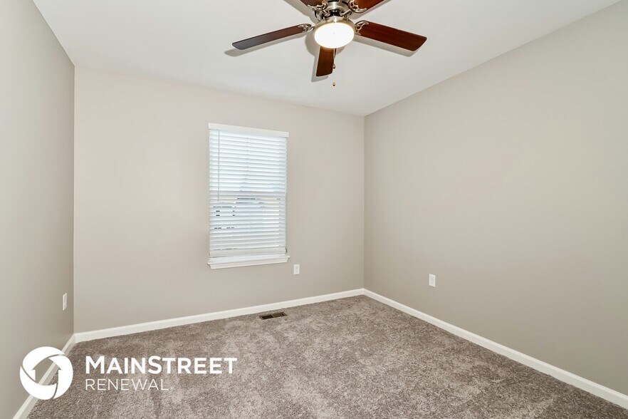 Building Photo - 2073 Paddle Wheel Dr