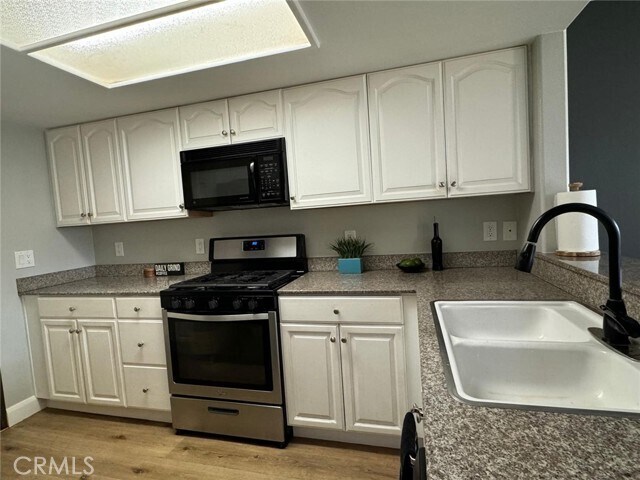 Building Photo - 620 Wild Rose Ln