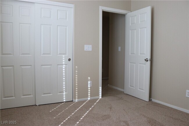 Building Photo - 3764 Bowers Hollow Ave