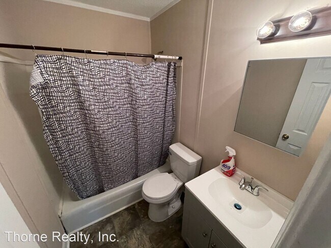 Building Photo - 4 br, 1.5 bath House - 508 Canary Drive