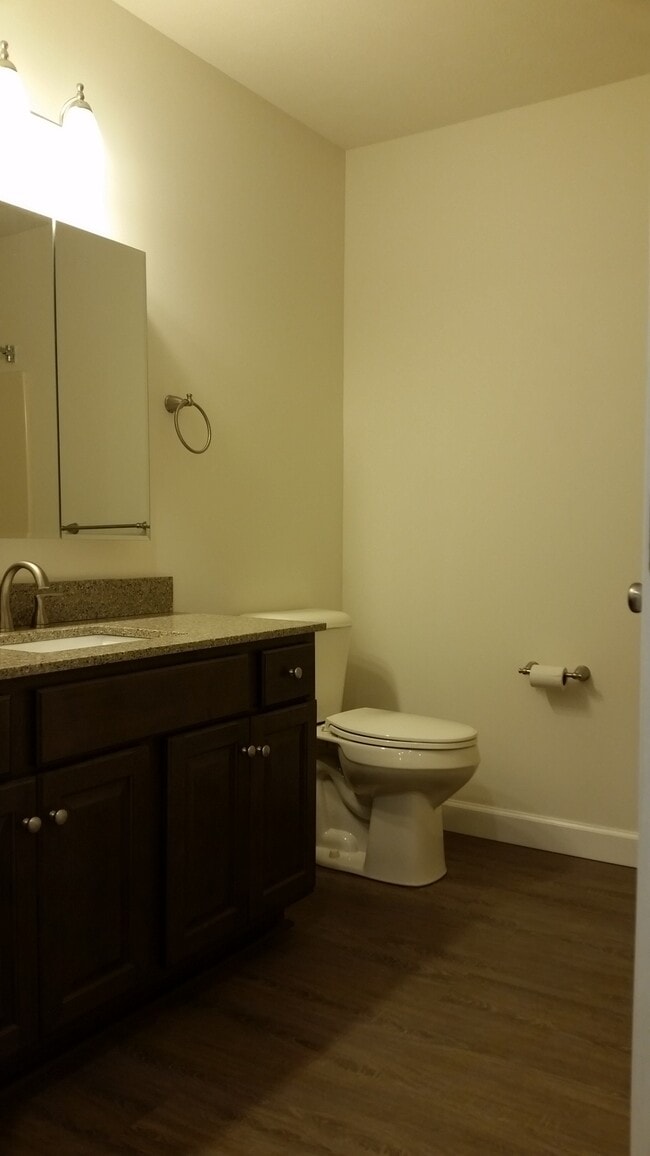 Building Photo - 5187 Westgate Dr
