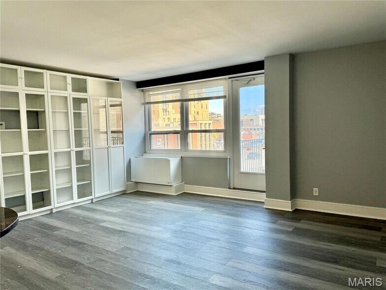 Building Photo - 210 N 17th St