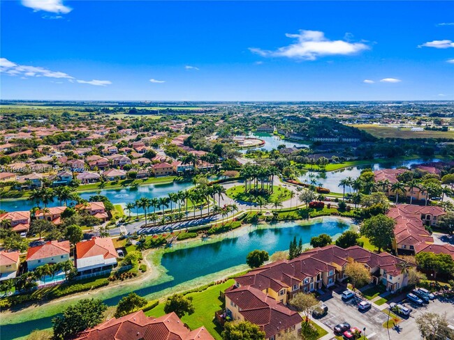 Building Photo - 1655 NE 33rd Rd