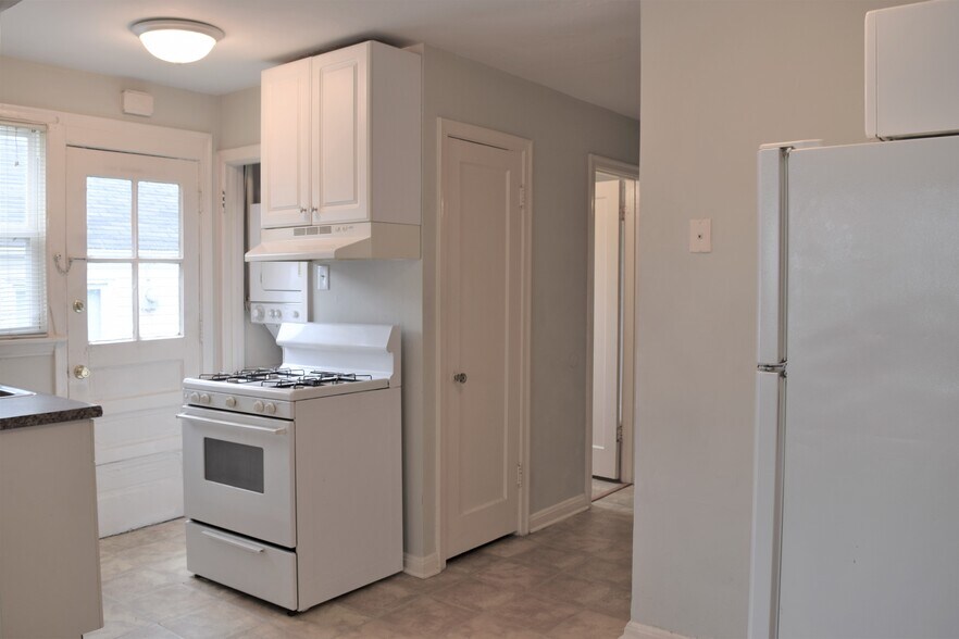 Building Photo - 1229 Louisville Ave