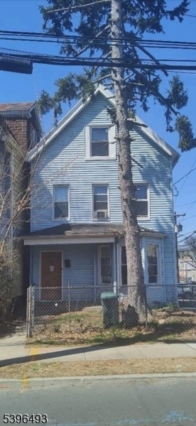 Primary Photo - 459 Grove St