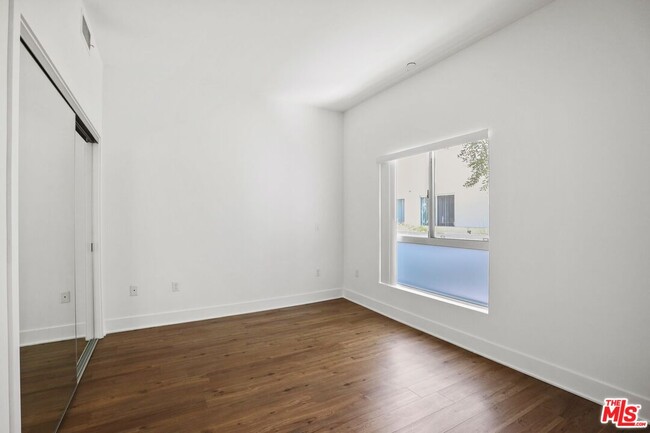Building Photo - 5308 Sepulveda Blvd