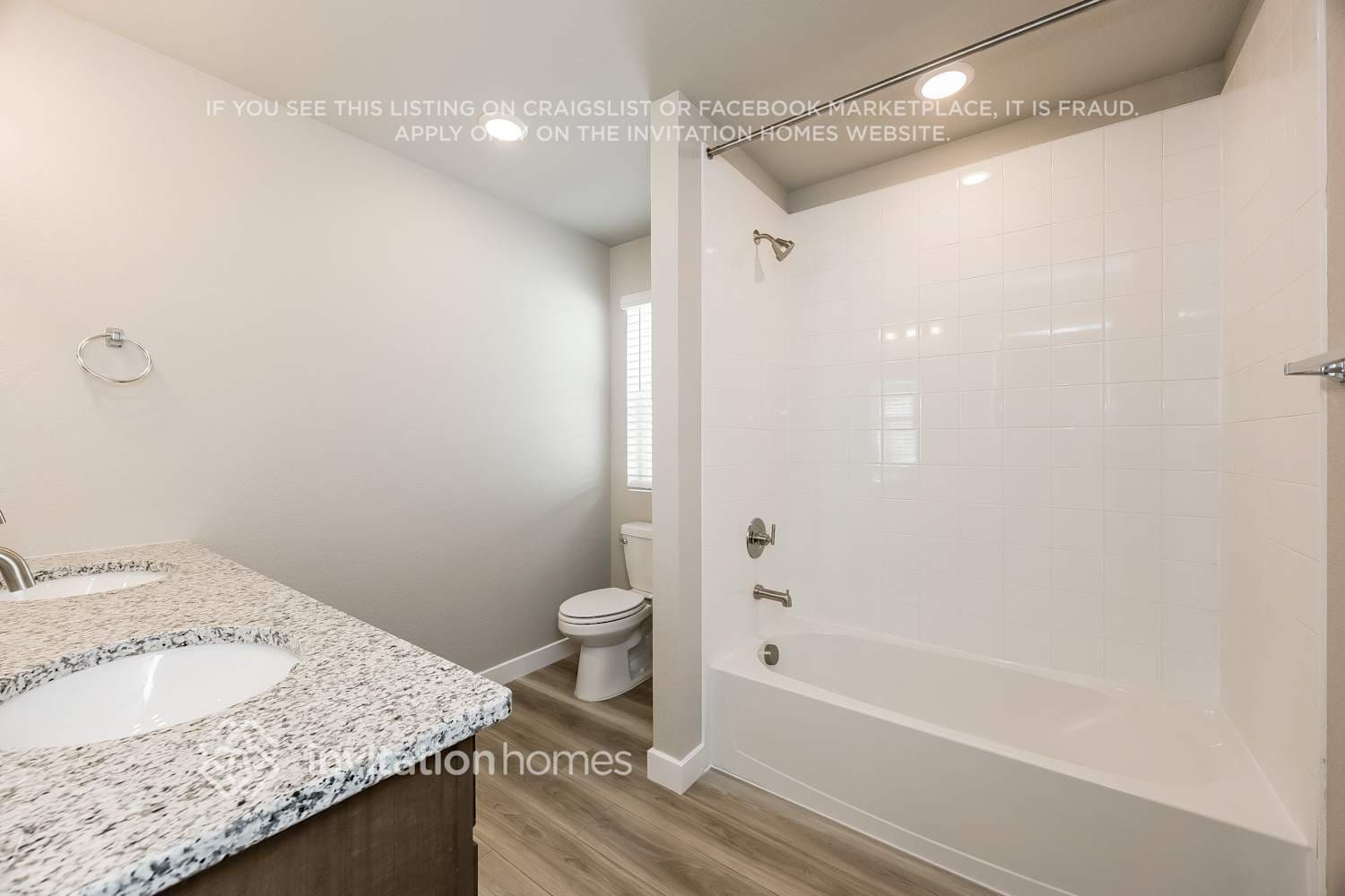 Building Photo - 13573 Arriba Dr