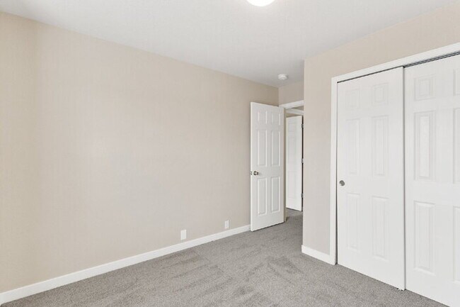 Building Photo - Charming 3-Bedroom Home Near Ft. Carson – ...