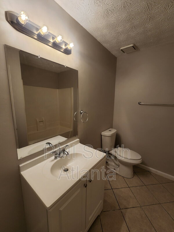 Building Photo - 107 Spring Ct