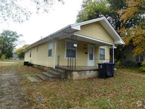 Building Photo - 2 Bedroom 1 Bath Home in El Dorado