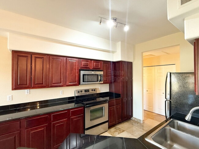 Building Photo - 5335 E Shea Blvd