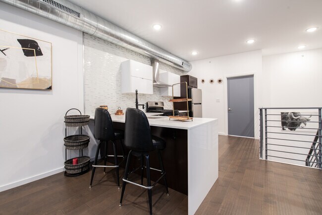 Building Photo - 1415 N 7th St