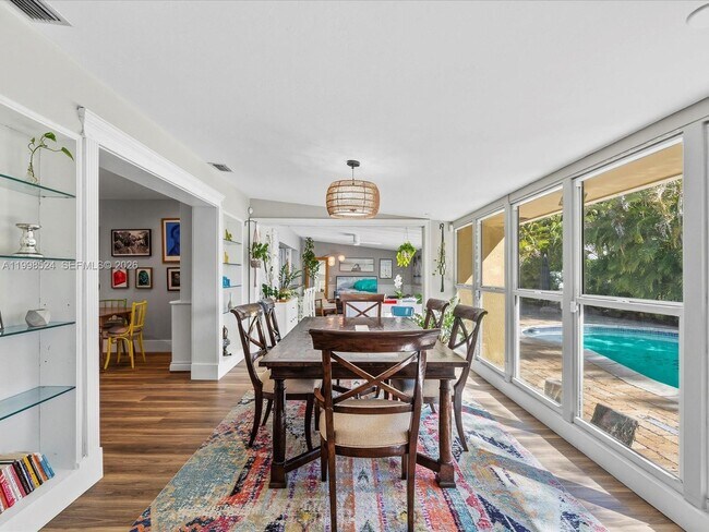 Building Photo - 2648 NE 26th Ave