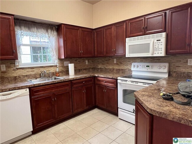 Building Photo - 1783 Chateau Pl