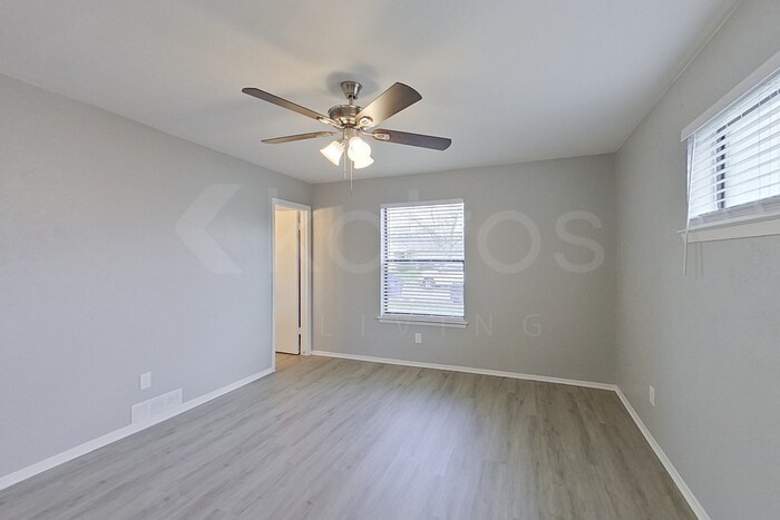 Building Photo - 1510 Clearbrook St