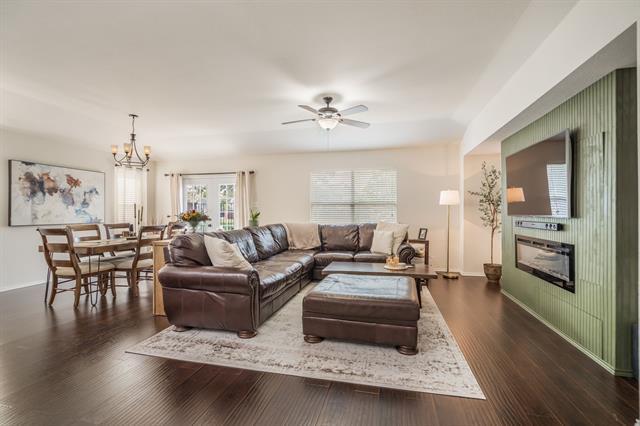 Building Photo - 5933 Snow Creek Dr