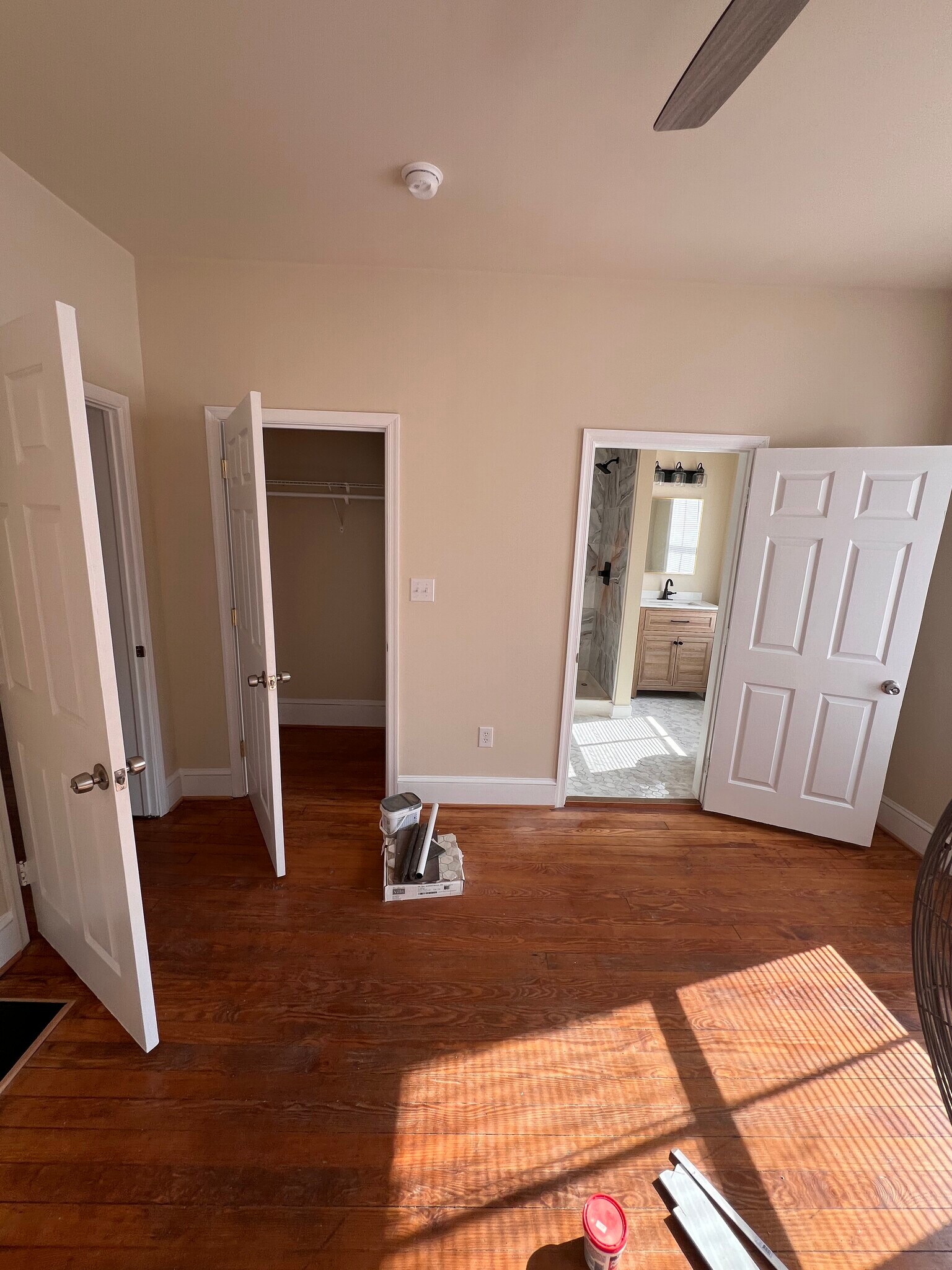 Building Photo - 1005 W High St