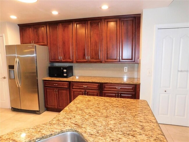 Building Photo - 23 Hickory Ln