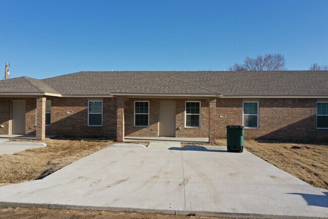 Building Photo - 123 S A St