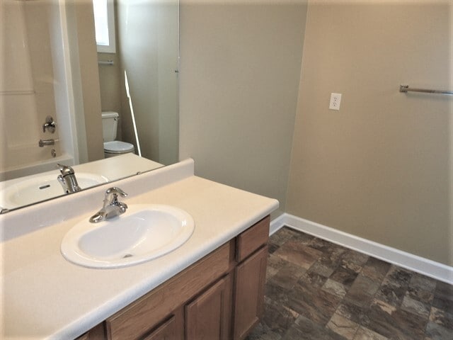 Building Photo - 1565 Cold Spring Dr