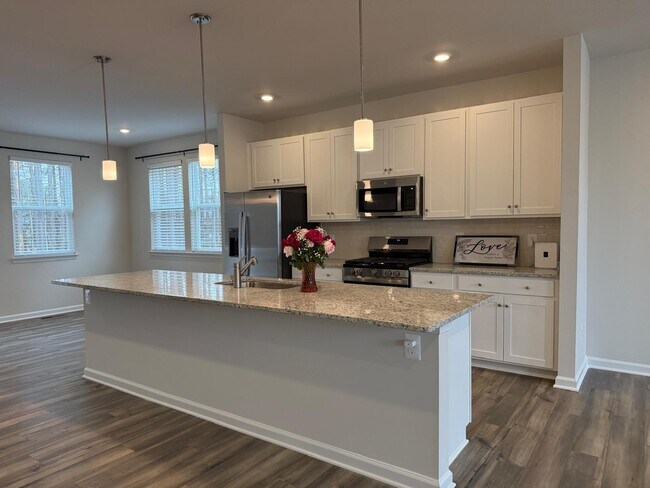 Building Photo - 8760 Whitman Dr