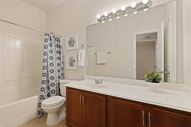 Building Photo - 115 Bird Creek Dr