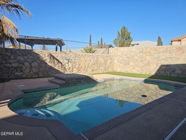 Building Photo - 12297 Kingsgate Ct