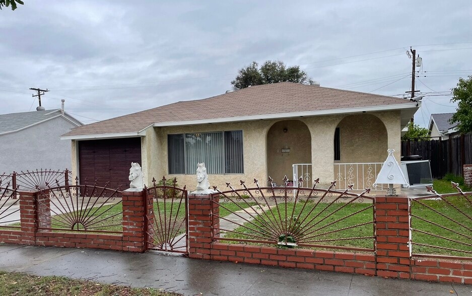 Primary Photo - 11849 Allard St