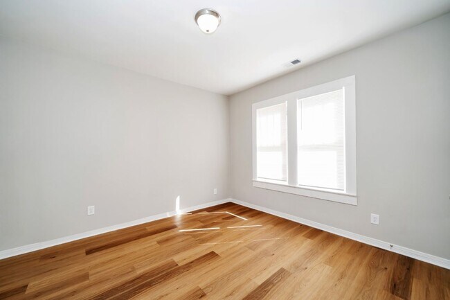 Building Photo - Renovated Gem with Space & Style in Bessemer