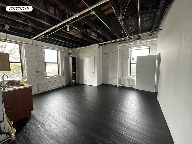 Building Photo - 125 Green St