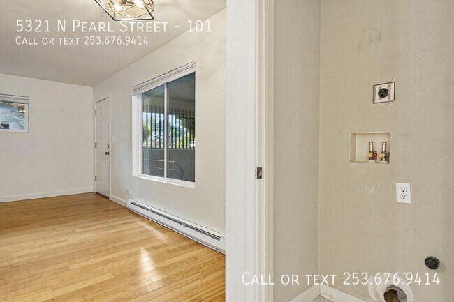 Building Photo - 5321 N Pearl St