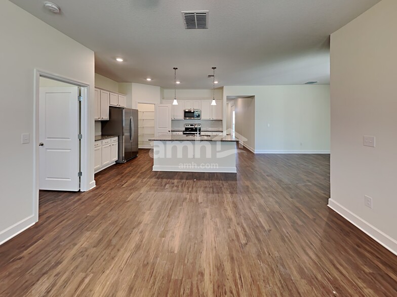 Building Photo - 33841 Night Lily Dr