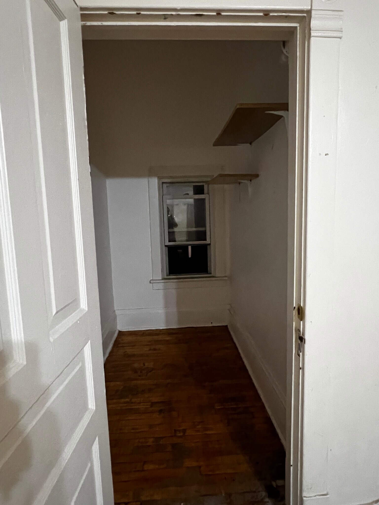 Additional powder room - 9025 Burlington Ave