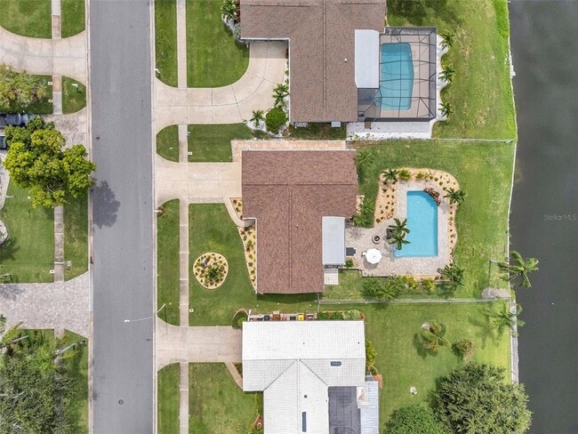Building Photo - 2420 Fairbanks Dr