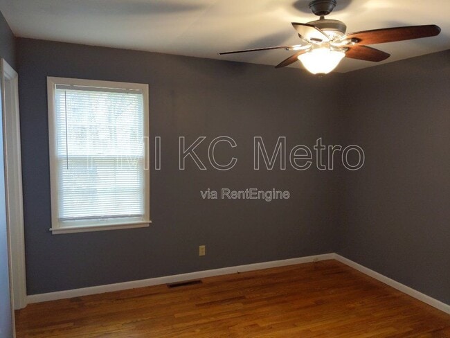 Building Photo - 3207 NE 48th Terrace