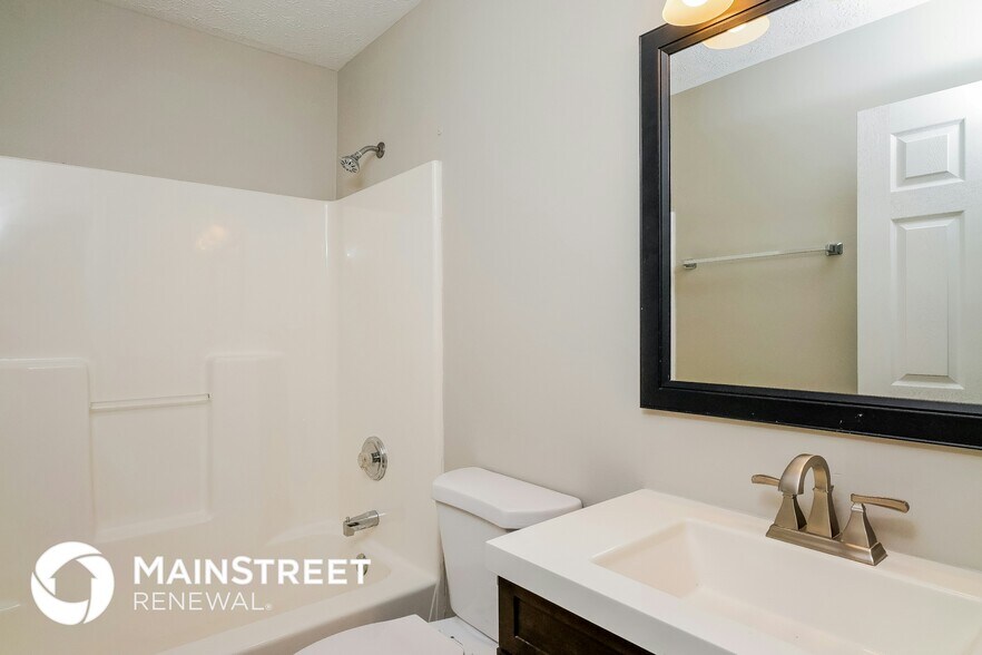 Building Photo - 139 Clover Cove Dr