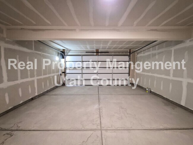 Building Photo - 2172 Cape Fox Way
