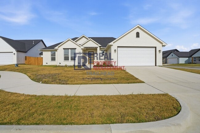 Building Photo - Luxury-Inspired 4-Bedroom Home with Distinctive Interior Design