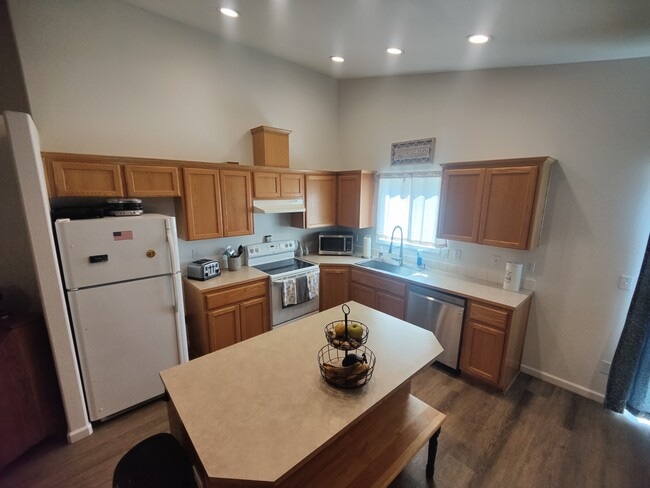 Building Photo - 5310 Arthur Ln