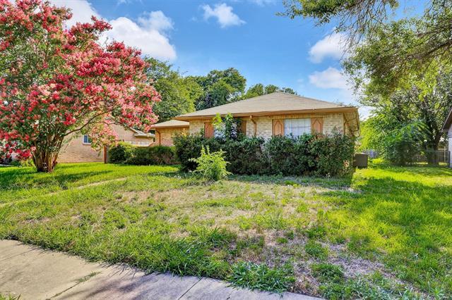 Building Photo - 1113 Holbrook Dr