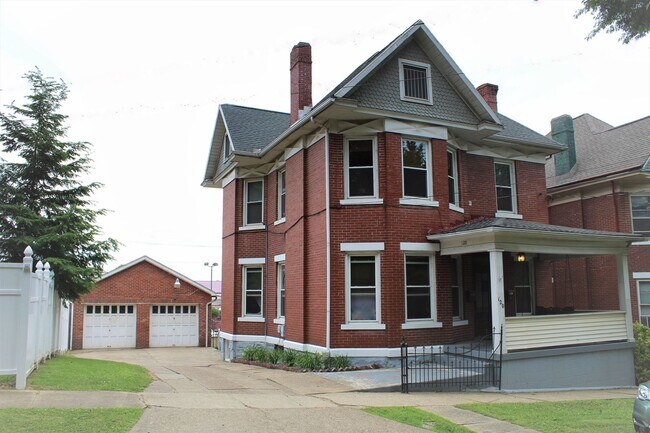 Building Photo - 120 Ninth St