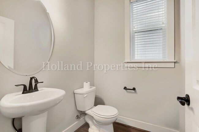 Building Photo - Beautiful North Bethany Home with Resort-Style Amenities & Walkable Location!