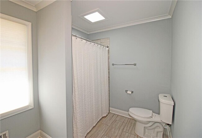 Building Photo - 1131 Milmar Dr NW