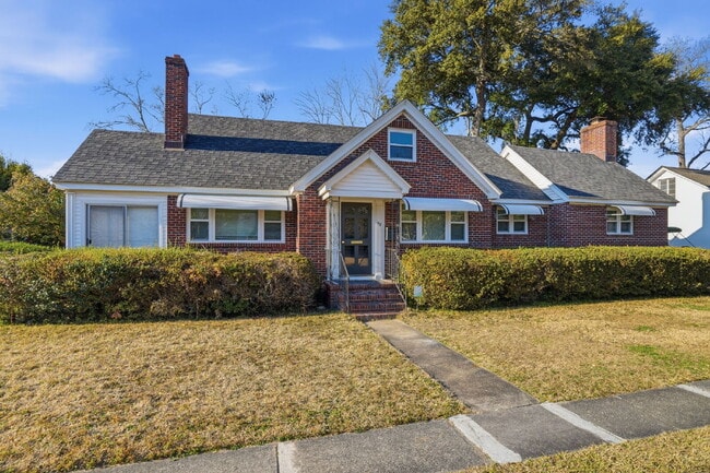 Building Photo - 32 Moore Dr