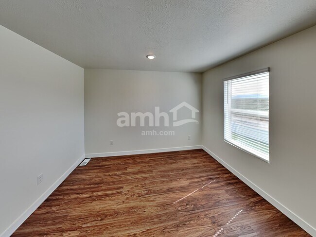 Building Photo - 3479 N Annabell St