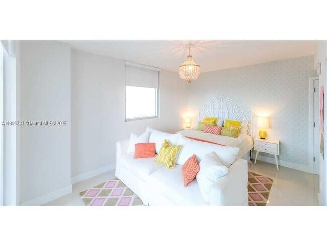 Building Photo - 6700 Indian Creek Dr