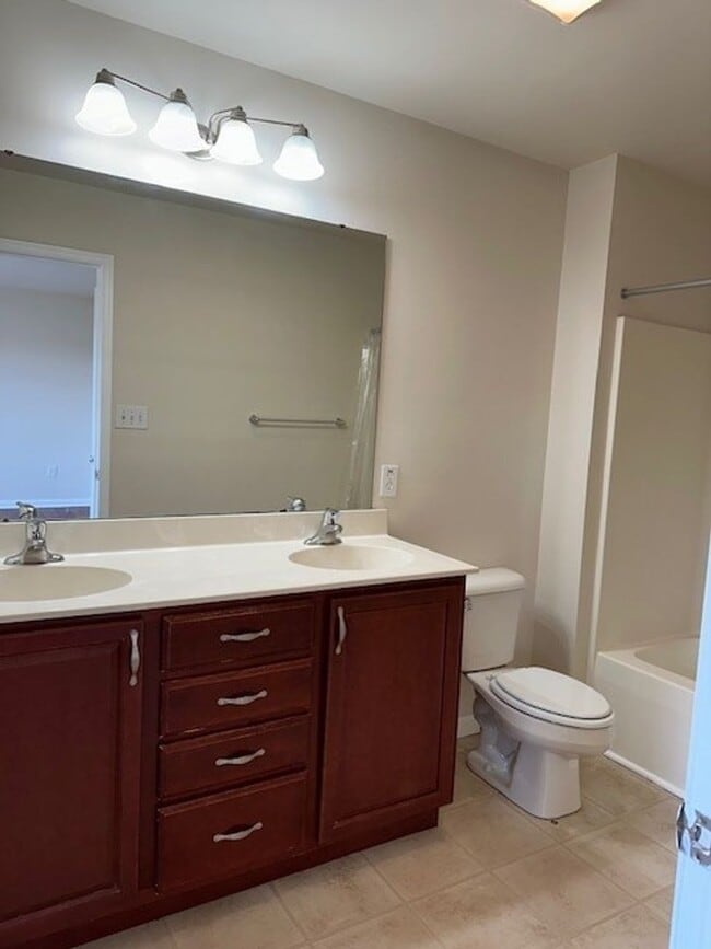 Building Photo - 6443 Creekbend Dr