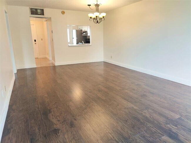 Building Photo - 4025 N Federal Hwy