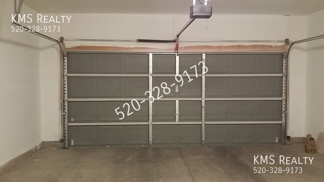 Building Photo - 3638 Drexel Manor Stra