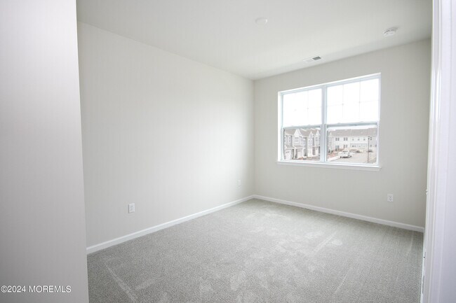 Building Photo - 70 Chapel Ln